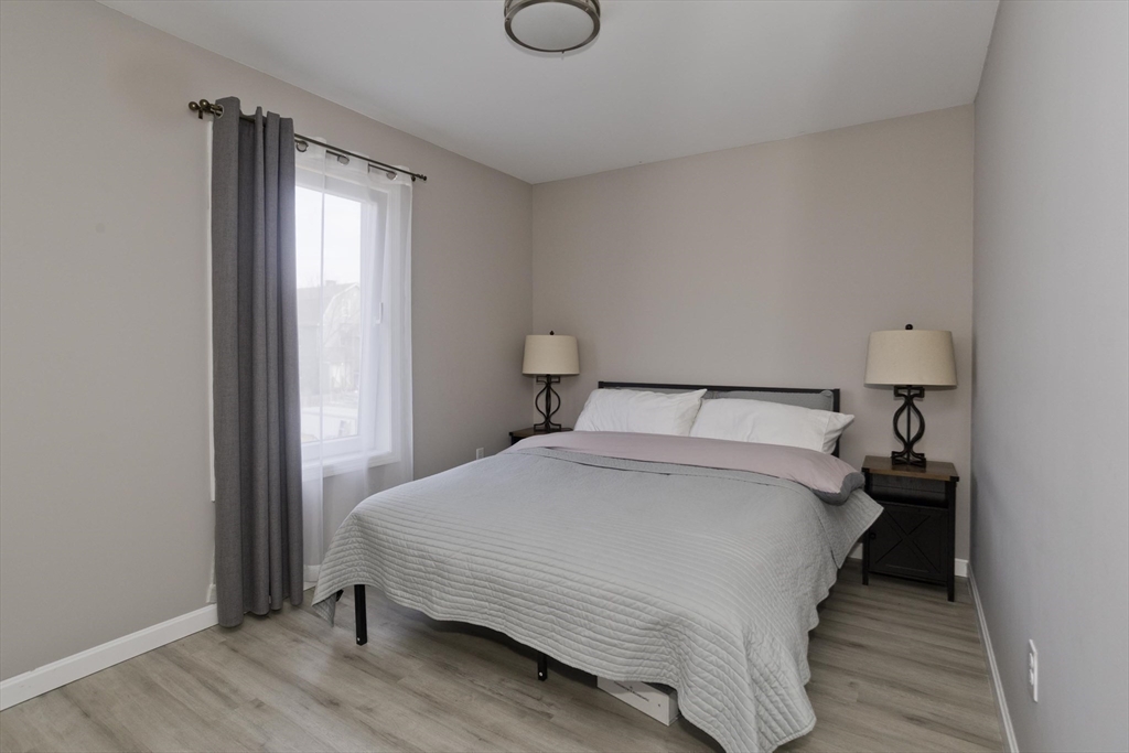 32-34 Clark Street Springfield, MA 01105 - Photo 12 of 23