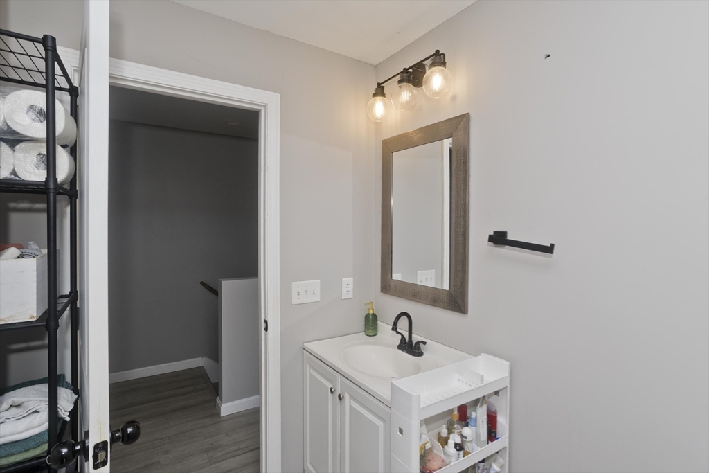 32-34 Clark Street Springfield, MA 01105 - Photo 14 of 23