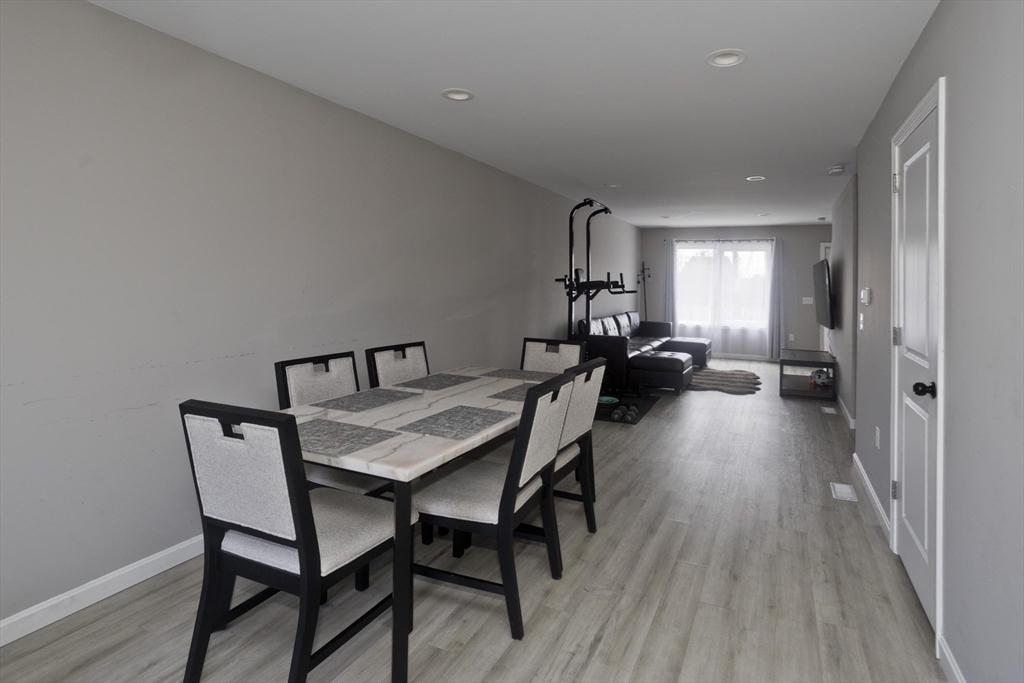 32-34 Clark Street Springfield, MA 01105 - Photo 8 of 23