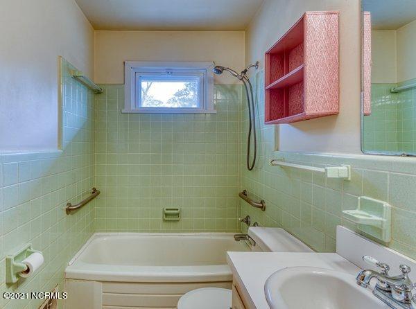 226 Oakhurst Road Wilmington, NC 28409 - Photo 25 of 49 m_226_Oakhurst-28