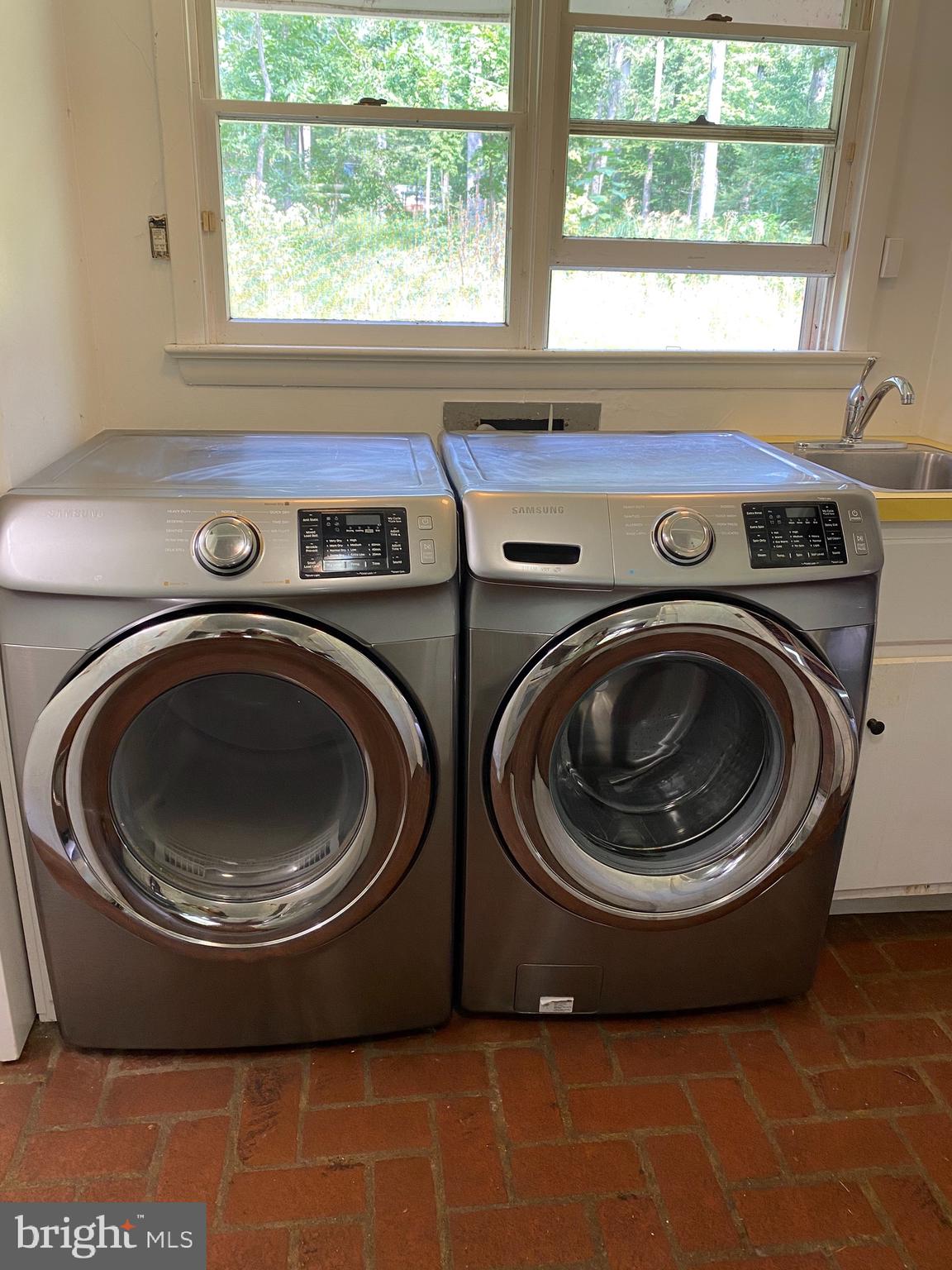 3108 Goezel Road Perkiomenville, PA 18074 - Photo 31 of 40 Washer & Dryer