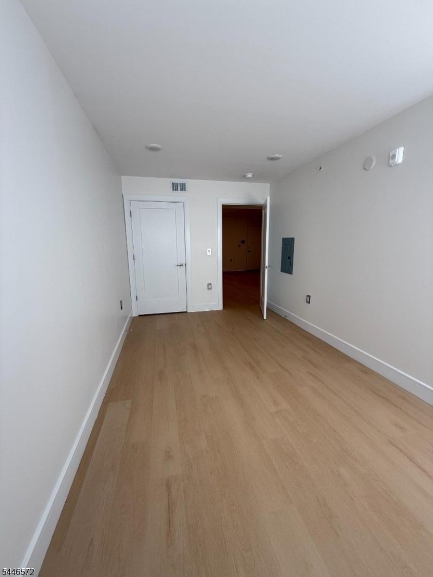 627 Valley Road, Unit E Montclair, NJ 07043 - Photo 8 of 22