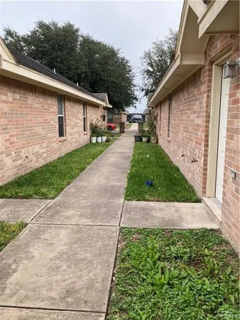 $900 | 2408 Moonlight Lane, Unit 3, Edinburg, TX 78541