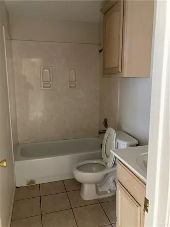 $900 | 2408 Moonlight Lane, Unit 3, Edinburg, TX 78541