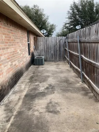 $900 | 2408 Moonlight Lane, Unit 3, Edinburg, TX 78541