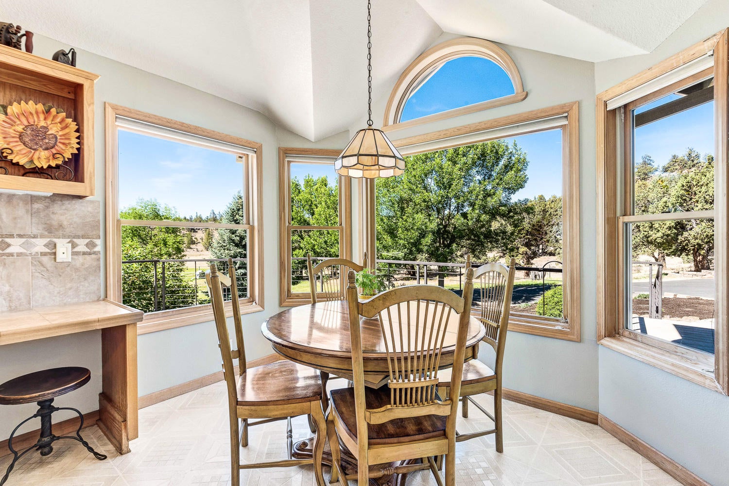 19310 Dayton Road Bend, OR 97703 - Photo 7 of 40 Breakfast nook features bay window and vaulted ceiling.