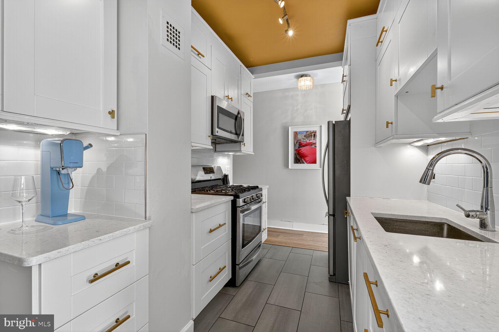 4000 Tunlaw Road Northwest, Unit 116 Washington, DC 20007 - Photo 4 of 20