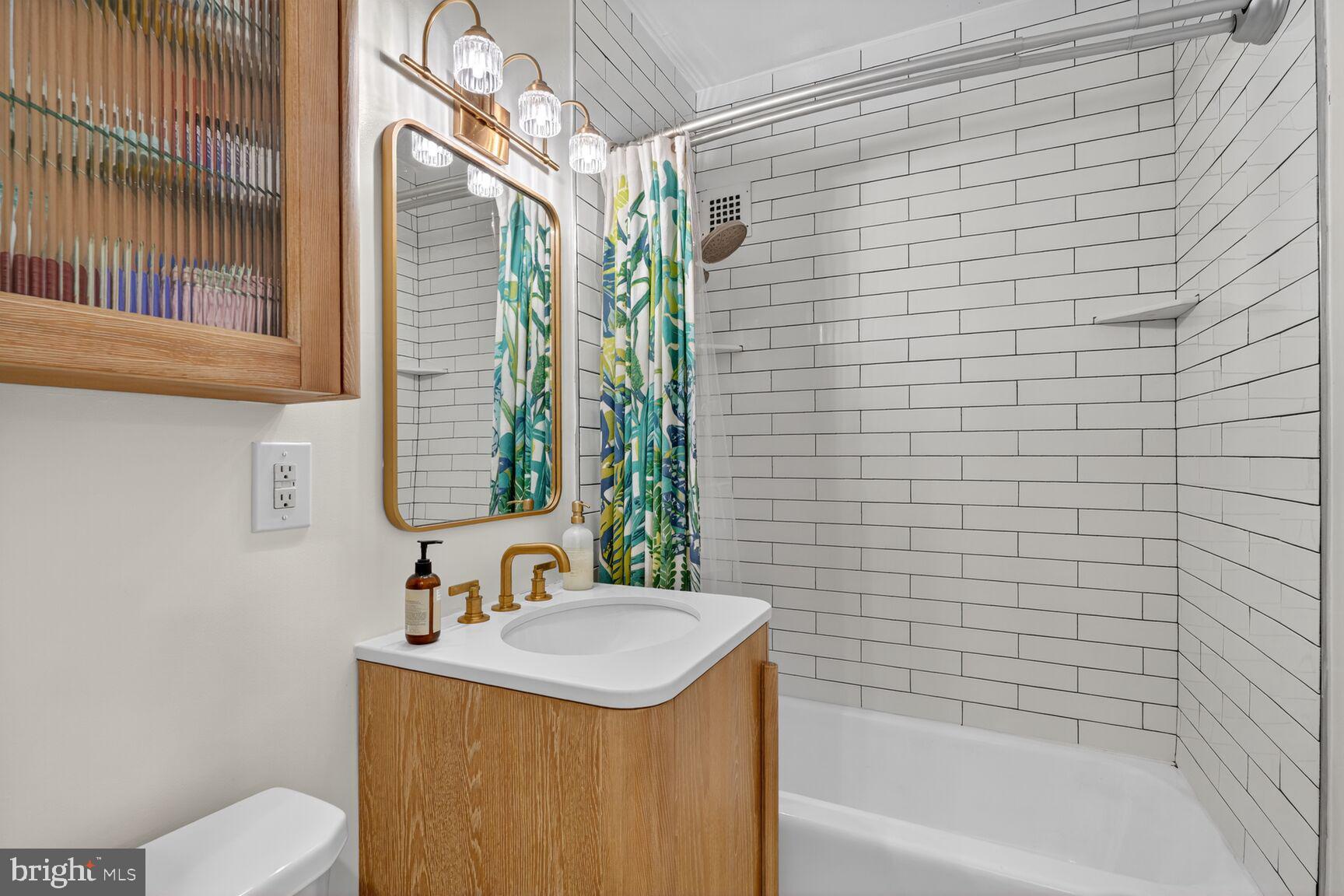 4000 Tunlaw Road Northwest, Unit 116 Washington, DC 20007 - Photo 9 of 20