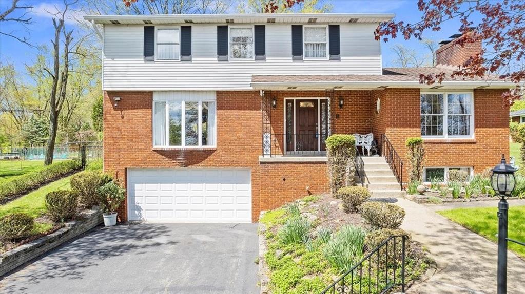 7152 Shannon Road Verona, PA 15147 - Photo 1 of 25 Gallery Image 1