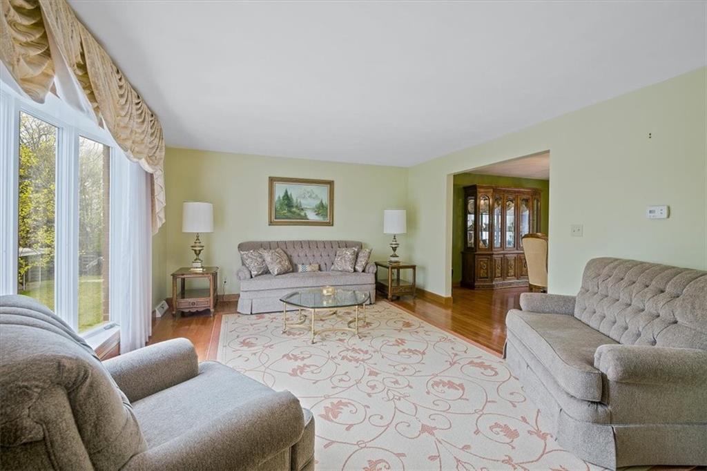 7152 Shannon Road Verona, PA 15147 - Photo 3 of 25 Gallery Image 3