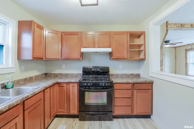 $74,900 | 506 West Poplar Street, West Frankfort, IL 62896