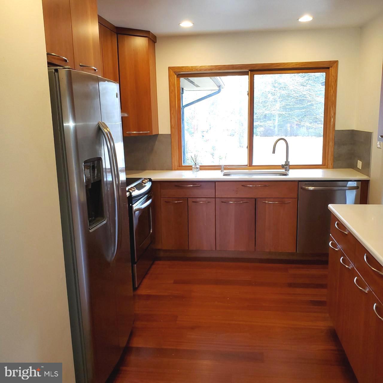 14901 Springfield Road Darnestown, MD 20874 - Photo 10 of 40 Kitchen