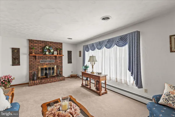 $465,000 | 5130 Littlestown Pike, Taneytown, MD 21787