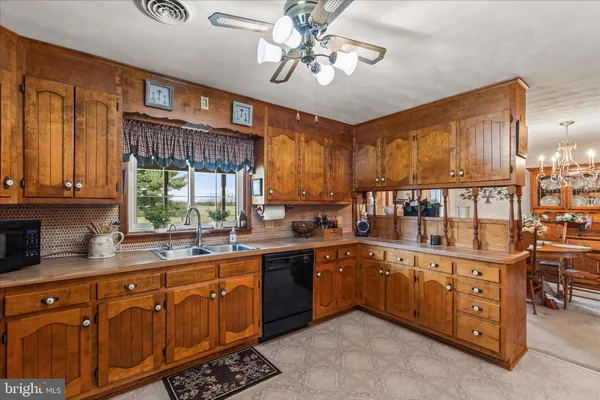 $465,000 | 5130 Littlestown Pike, Taneytown, MD 21787