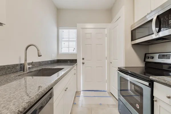 $1,850 | 1219 West Gray Street, Unit 2, Houston, TX 77019