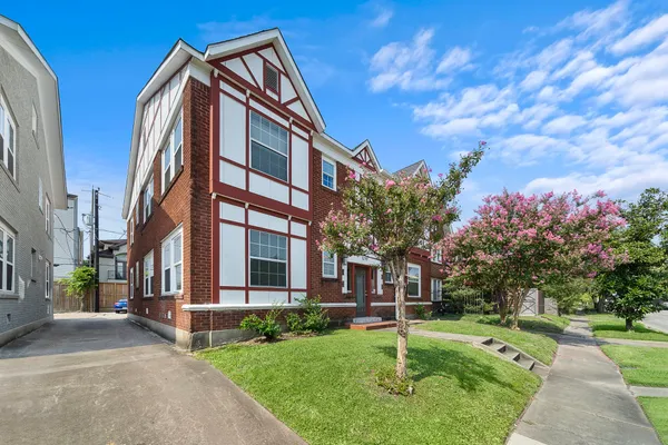 $1,850 | 1219 West Gray Street, Unit 2, Houston, TX 77019