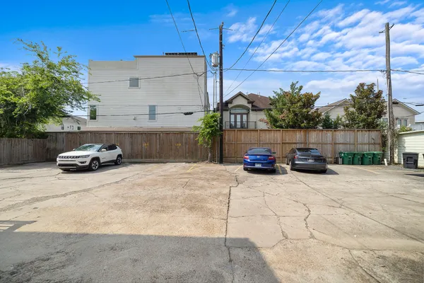 $1,850 | 1219 West Gray Street, Unit 2, Houston, TX 77019