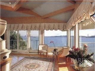 10 Cliff Road Belvedere, CA 94920 - Photo 20 of 21 a living room with furniture and a large window
