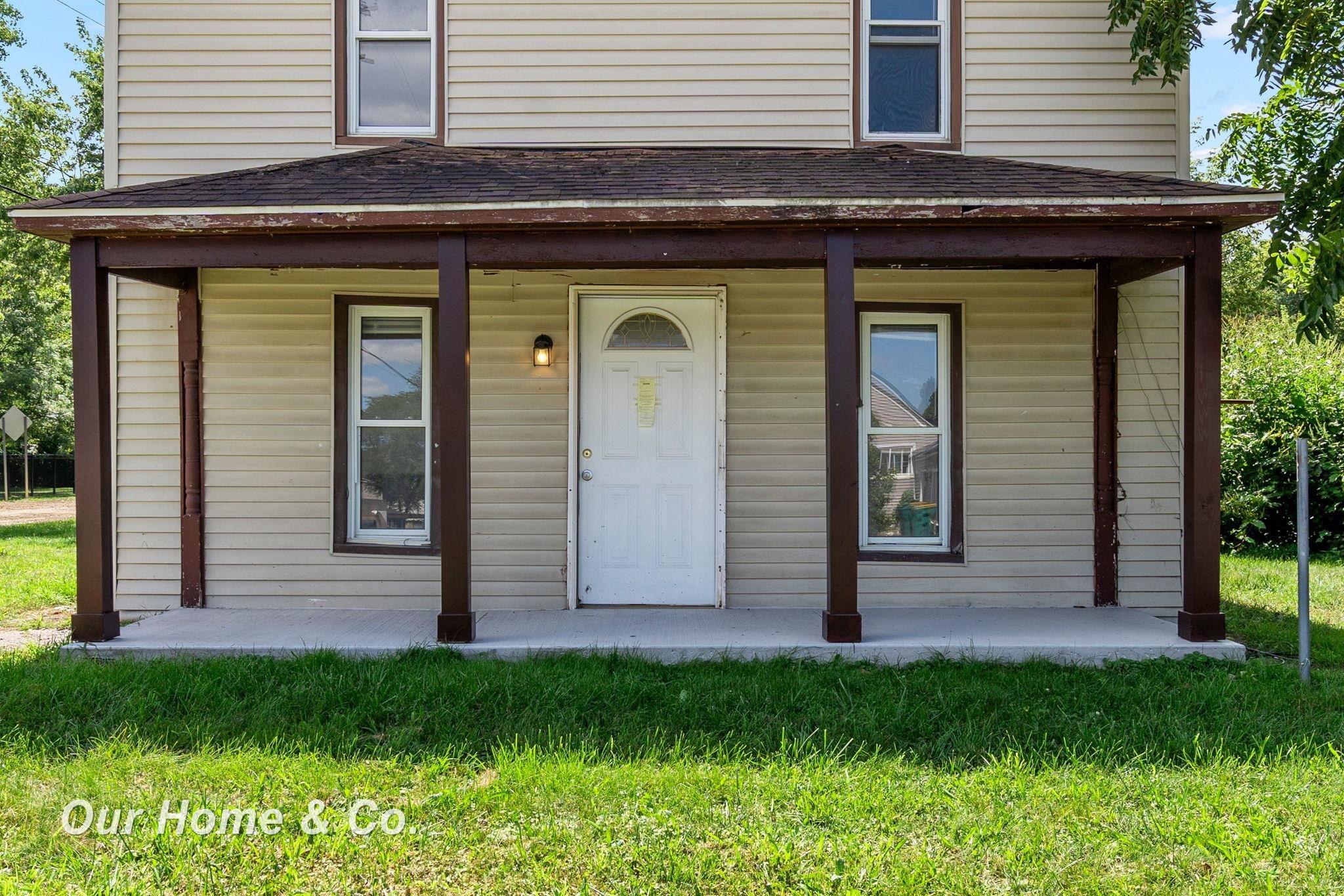 36505 Bismark Road New Boston, MI 48164 - Photo 2 of 26 Gallery Image 2