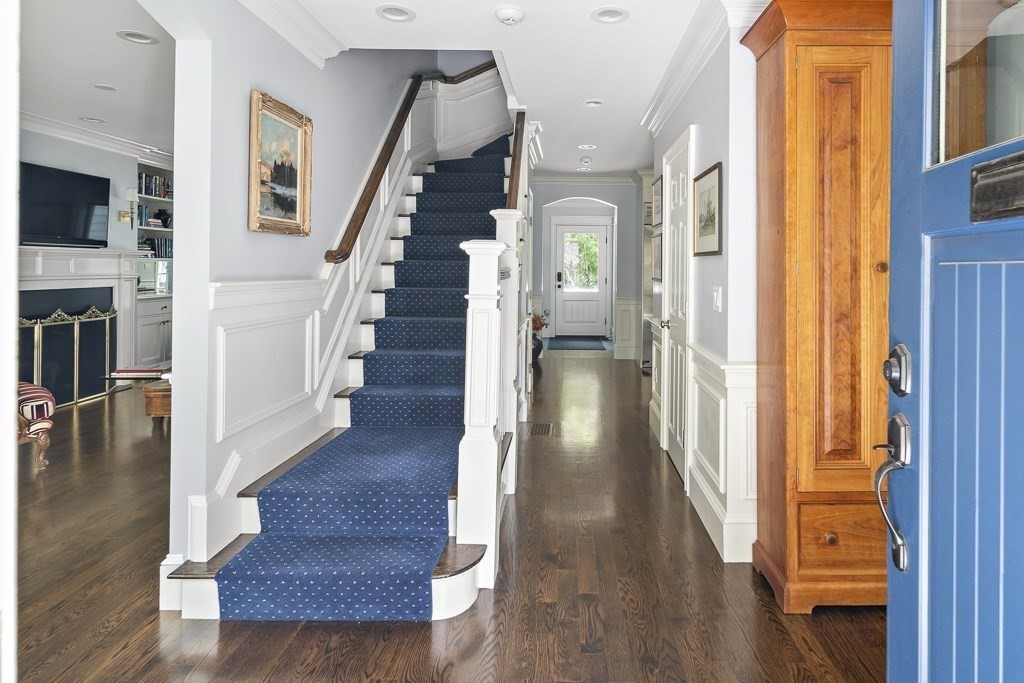 19 Eliot Road Lexington, MA 02421 - Photo 4 of 40