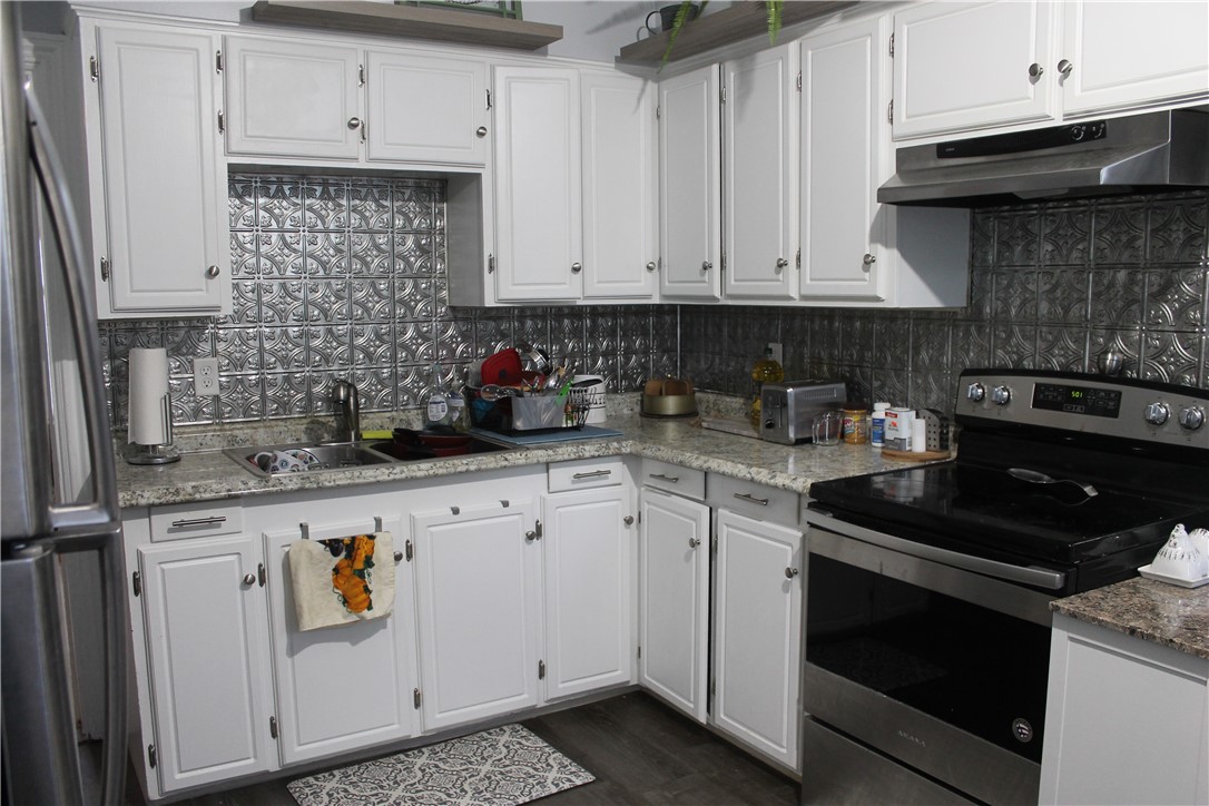 95 Park Avenue Woonsocket, RI 02895 - Photo 6 of 50 2nd flr