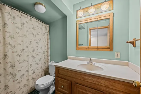 $475,000 | 24036 North Overhill Drive, Lake Zurich, IL 60047