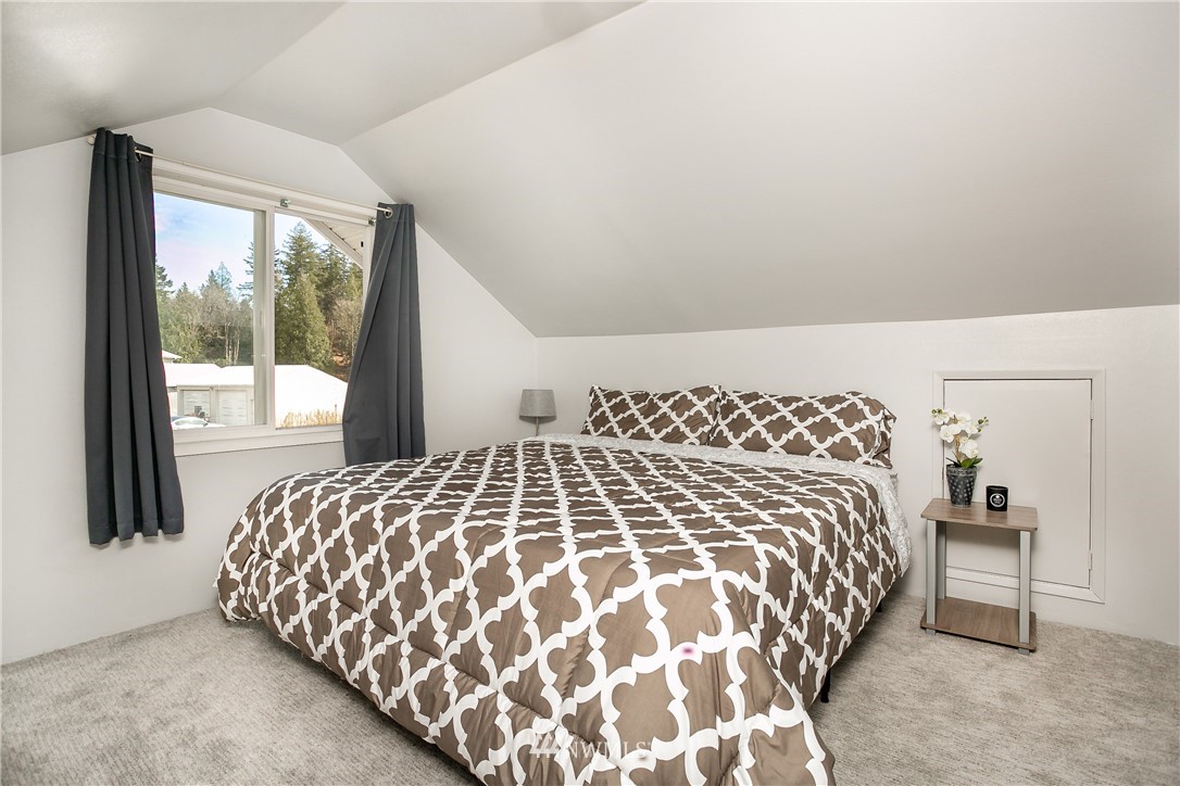 4374 Dewey Road Bellingham, WA 98226 - Photo 11 of 21 Gallery Image 11