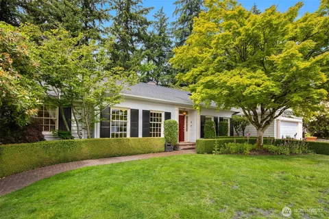 $2,998,000 | 8914 Southeast 56th Street, Mercer Island, WA 98040