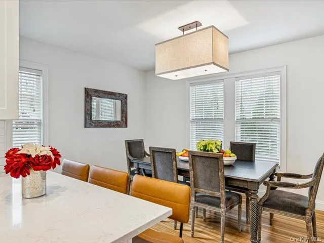 $875,000 | 27 Hewlett Court, Babylon, NY 11702