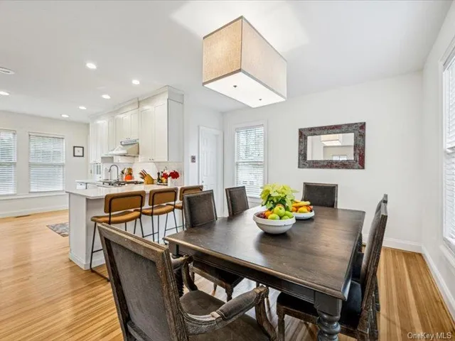 $875,000 | 27 Hewlett Court, Babylon, NY 11702