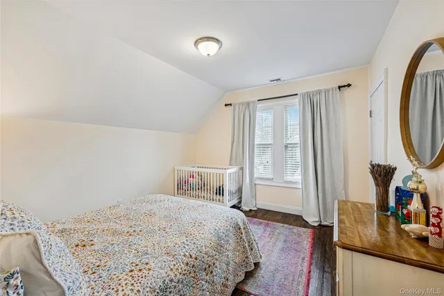 $875,000 | 27 Hewlett Court, Babylon, NY 11702