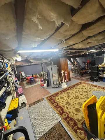 $875,000 | 27 Hewlett Court, Babylon, NY 11702