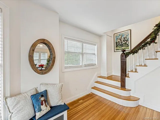 $875,000 | 27 Hewlett Court, Babylon, NY 11702