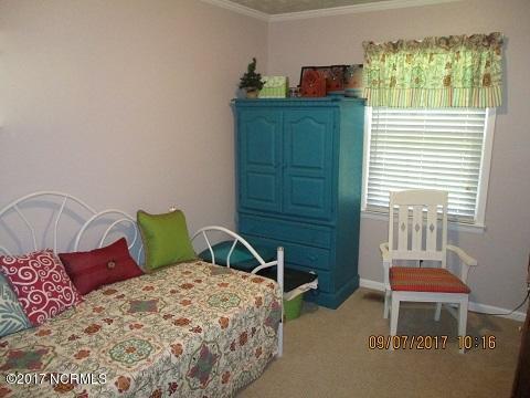 1056 Cabin Museum Road Turkey, NC 28393 - Photo 15 of 19 Day room