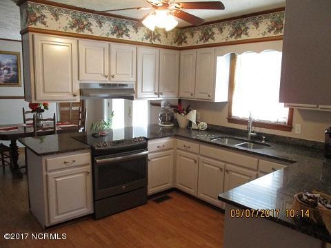 1056 Cabin Museum Road Turkey, NC 28393 - Photo 6 of 19 Kitchen 1
