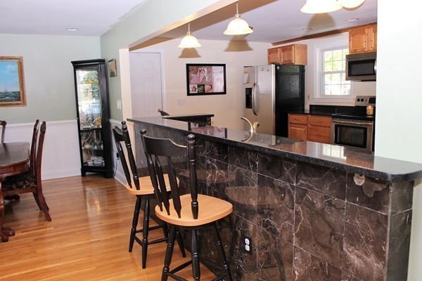 31 Robbie Road Braintree, MA 02184 - Photo 12 of 22 Gallery Image 12