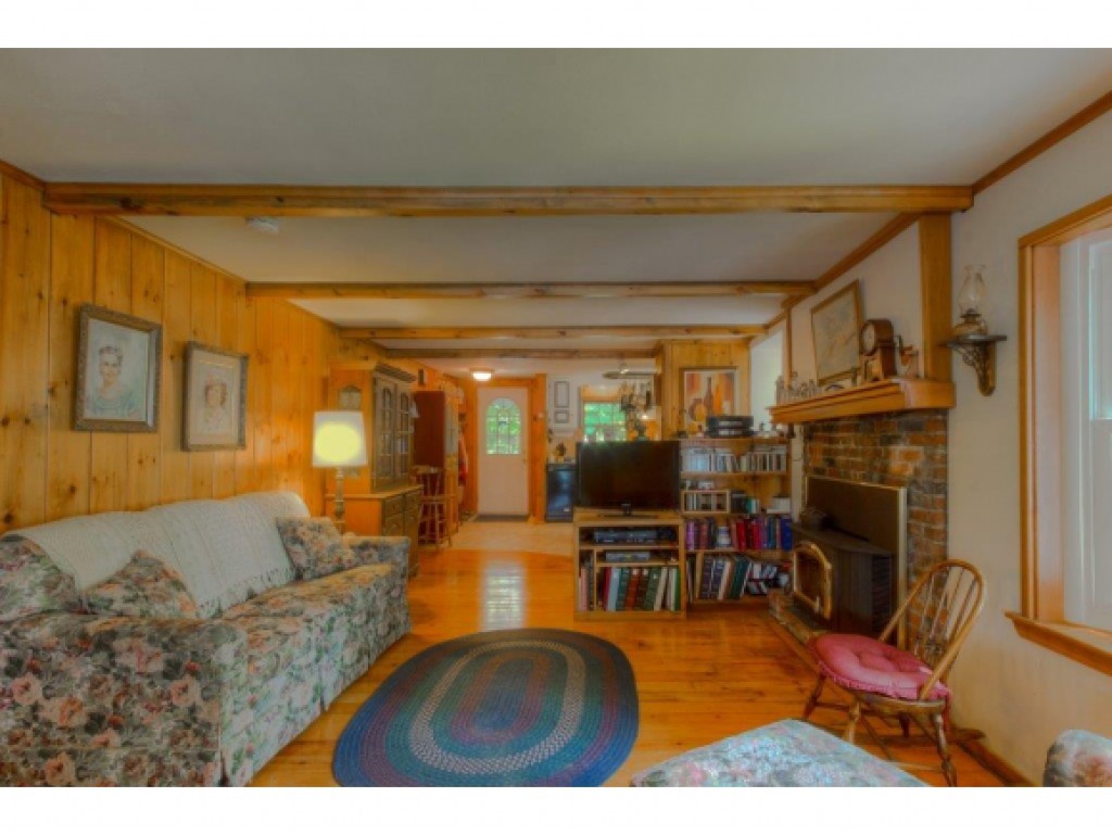 223 Pinkham Road Middleton, NH 03887 - Photo 8 of 28