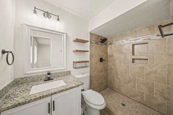 $2,400 | 6711 Pickett Drive, Richmond, TX 77469