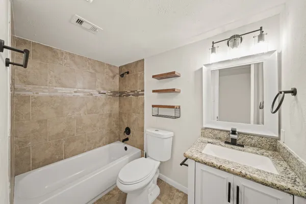 $2,400 | 6711 Pickett Drive, Richmond, TX 77469