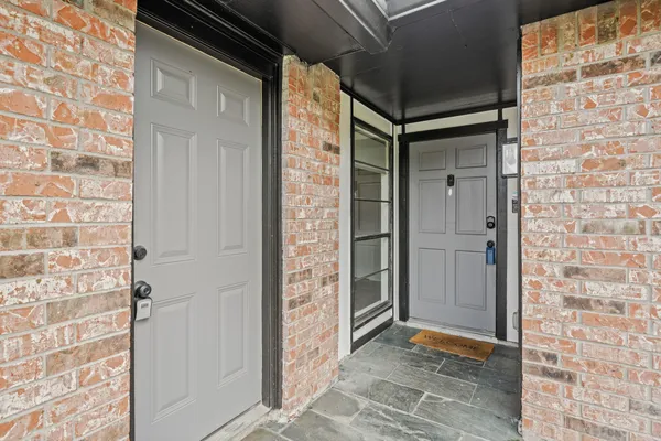 $2,400 | 6711 Pickett Drive, Richmond, TX 77469