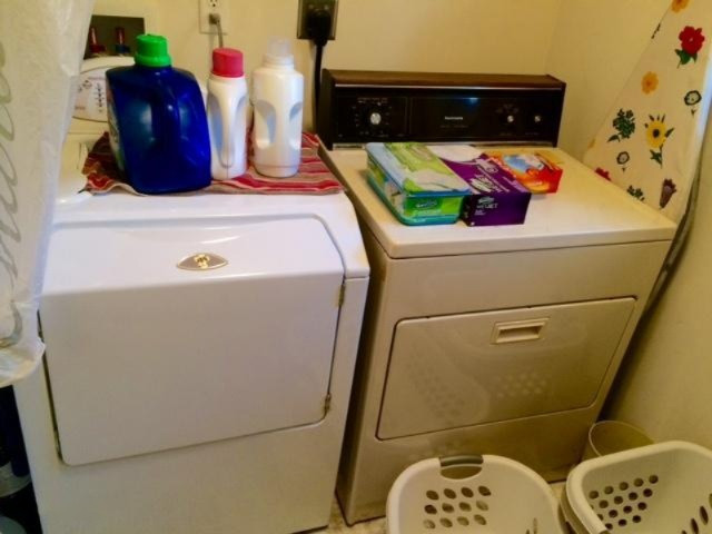 4282 White Road Muskegon, MI 49442 - Photo 16 of 19 Laundry Room