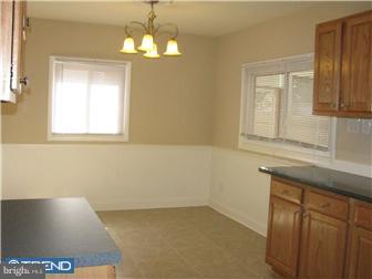 27 Matthews Road Newark, DE 19713 - Photo 5 of 12 Kitchen
