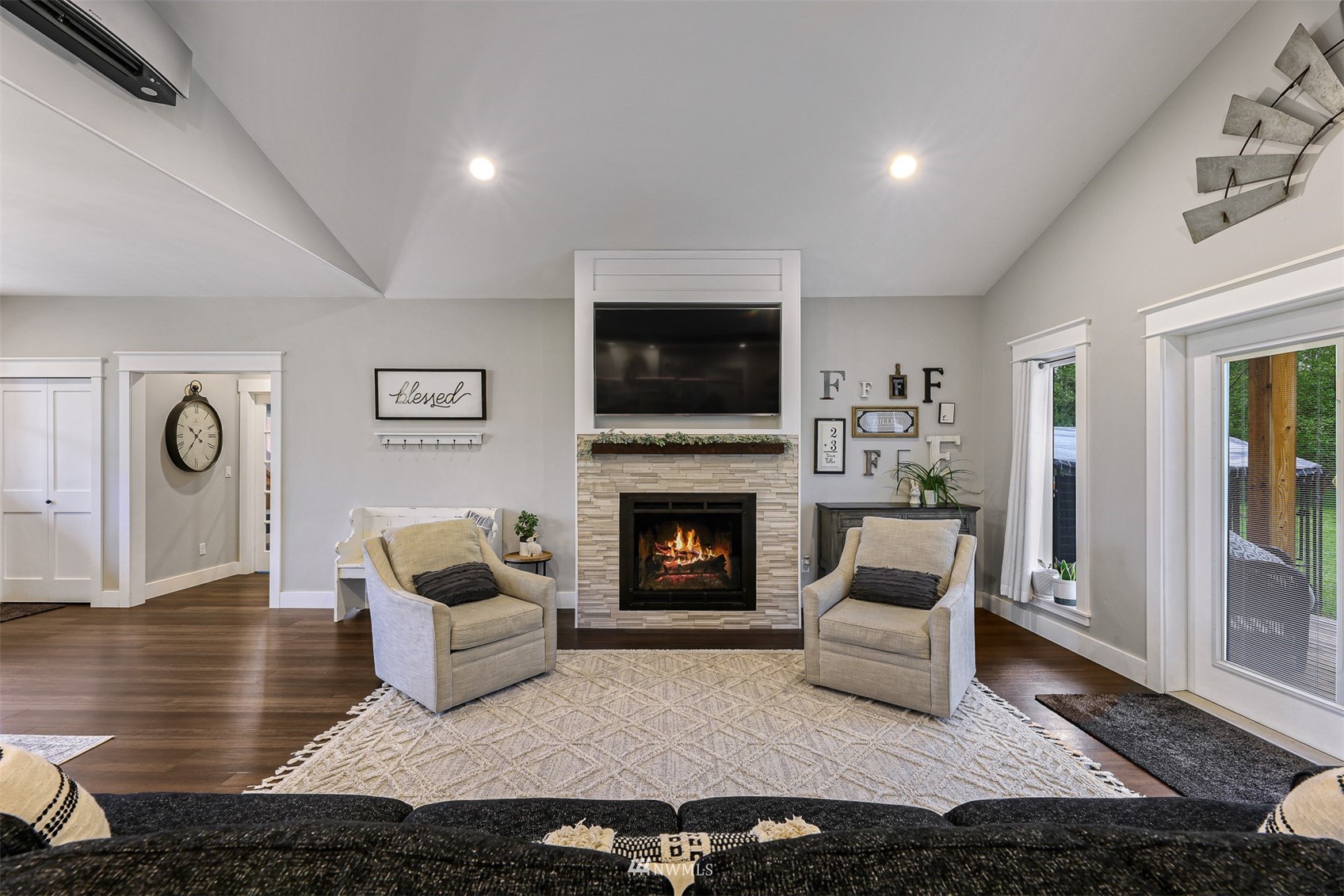 11364 Farm To Market Road Mount Vernon, WA 98273 - Photo 8 of 39 Gallery Image 8