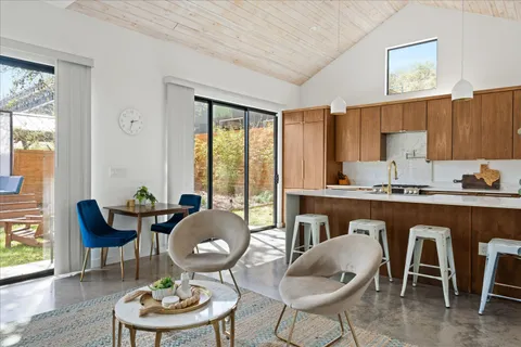 $999,000 | 2214 South 3rd Street, Unit B, Austin, TX 78704