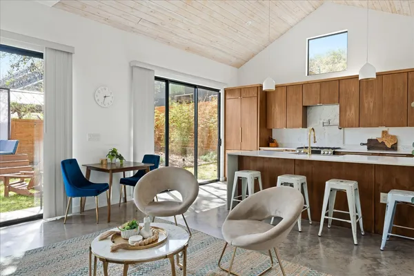 $999,000 | 2214 South 3rd Street, Unit B, Austin, TX 78704