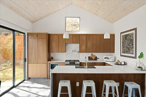 $999,000 | 2214 South 3rd Street, Unit B, Austin, TX 78704