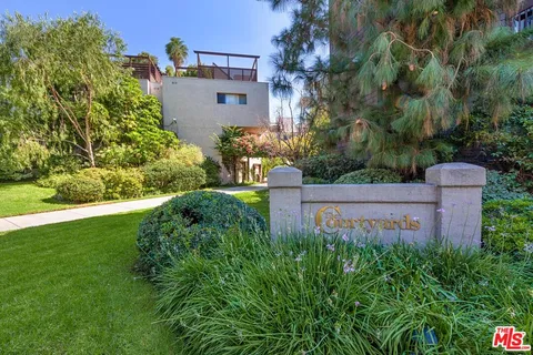 $599,000 | 950 North Kings Road, Unit 204, West Hollywood, CA 90069