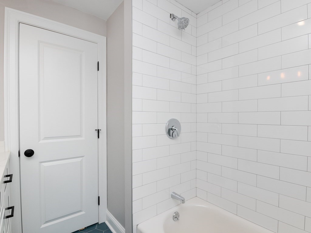 9 Hallowell Road Foxboro, MA 02035 - Photo 14 of 38 Gallery Image 14