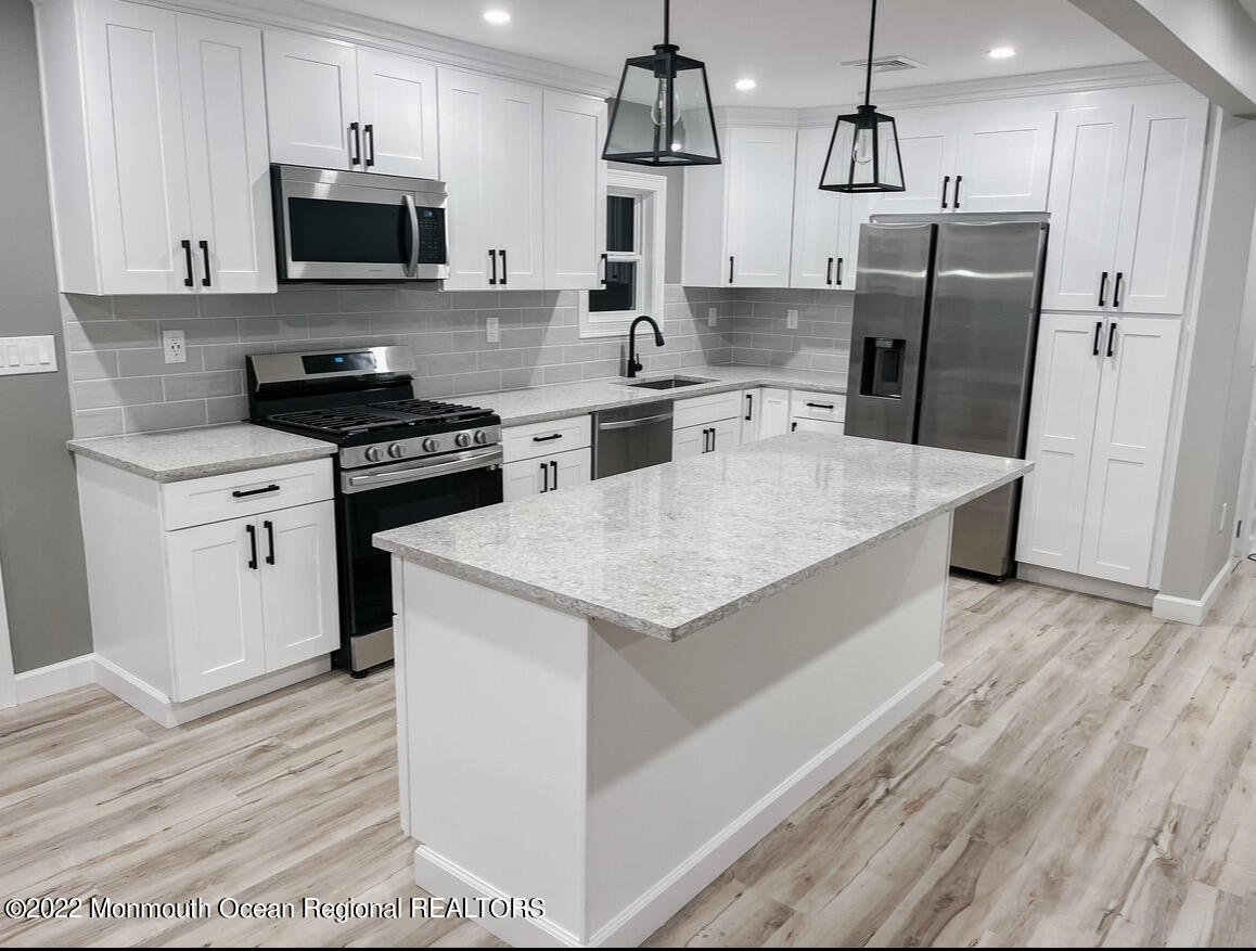 140 Irwin Place Middletown, NJ 07748 - Photo 11 of 33 FullSizeRender (1)