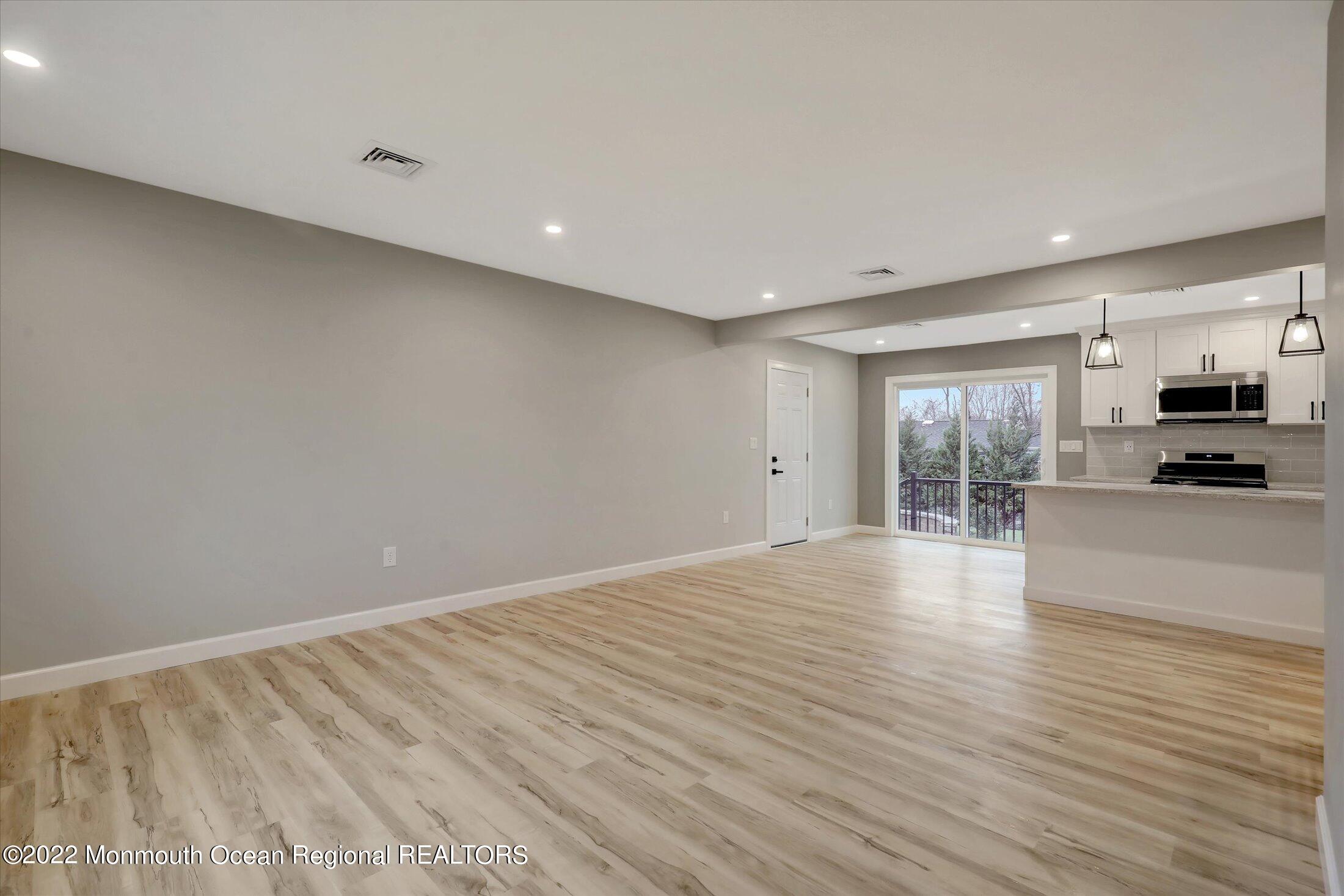 140 Irwin Place Middletown, NJ 07748 - Photo 12 of 33 06-Family Room